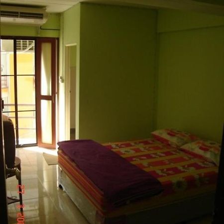 בנגקוק Kaset Guesthouse חדר תמונה